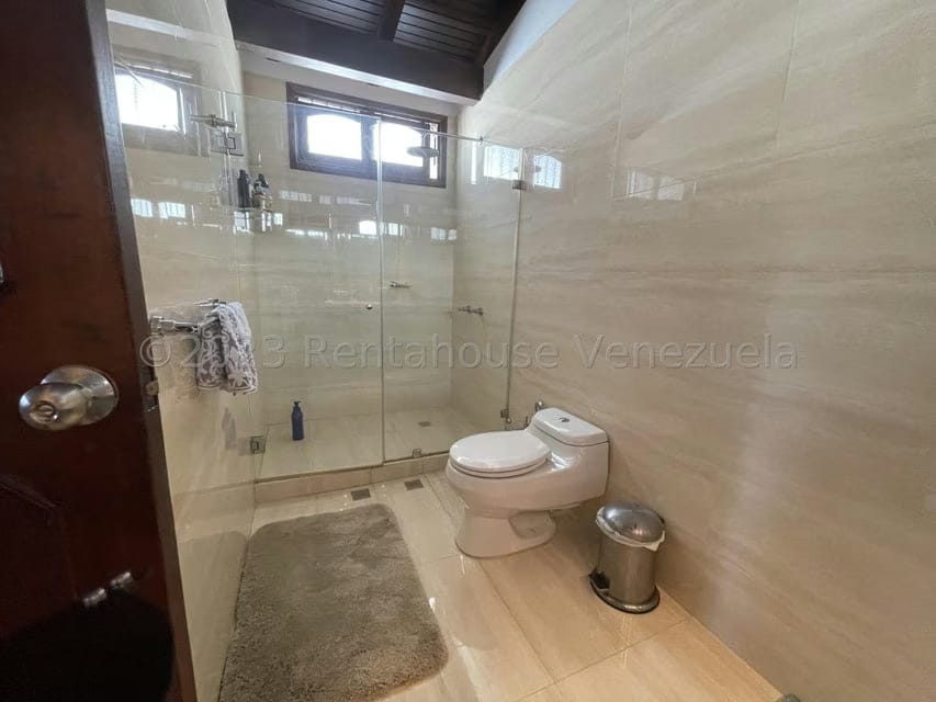 Casa (Duplex) en Venta en Macaracuay, Distrito Metropolitano - 42