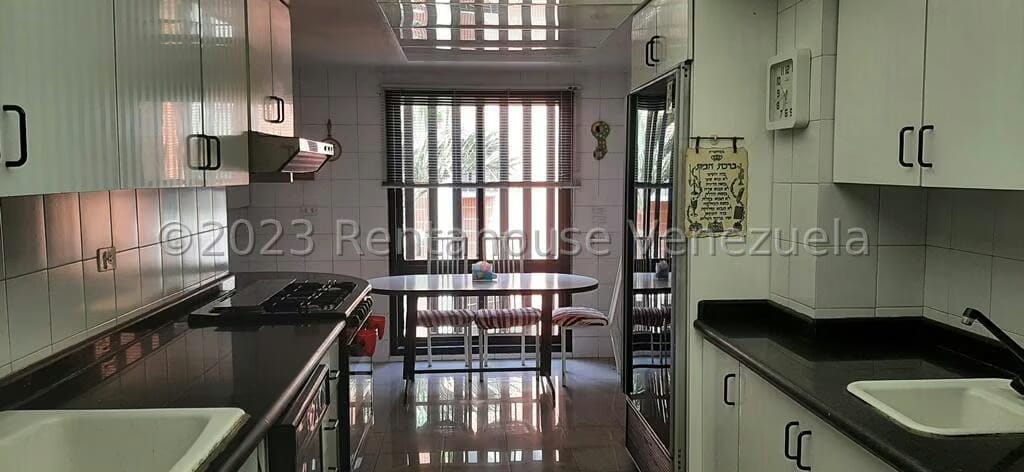 Apartamento (1 Nivel) en Venta en San Bernardino, Distrito Metropolitano - 9