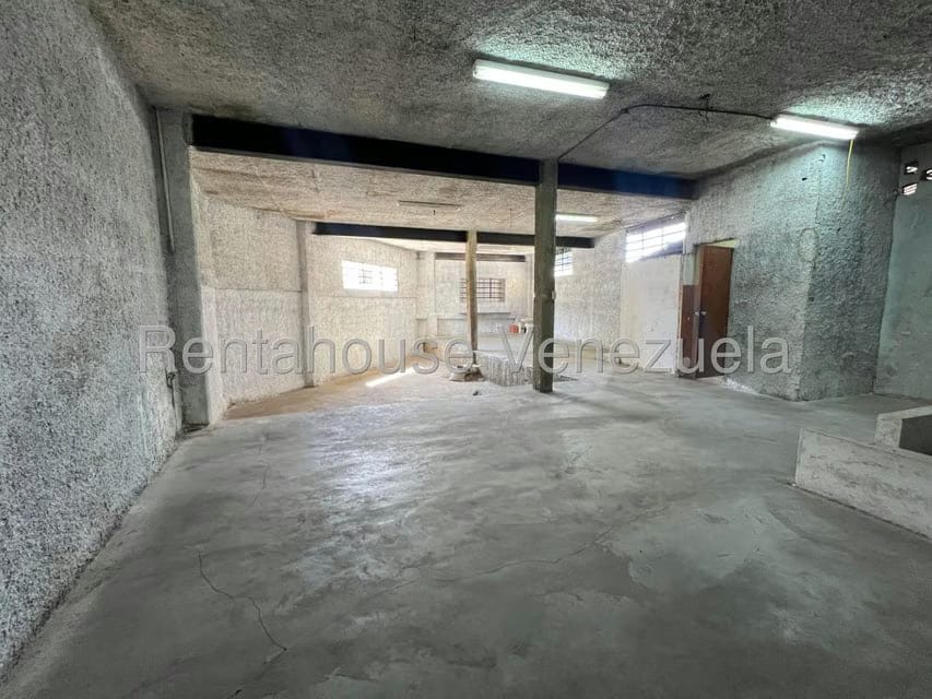 Comercial (Galpon - Deposito) en Alquiler en Altamira, Distrito Metropolitano - 12