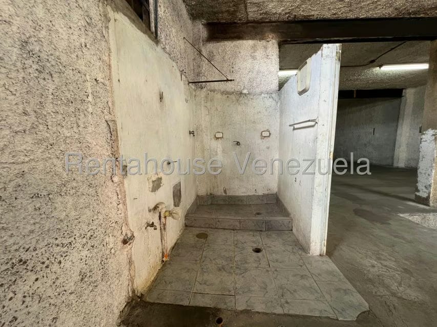 Comercial (Galpon - Deposito) en Alquiler en Altamira, Distrito Metropolitano - 14