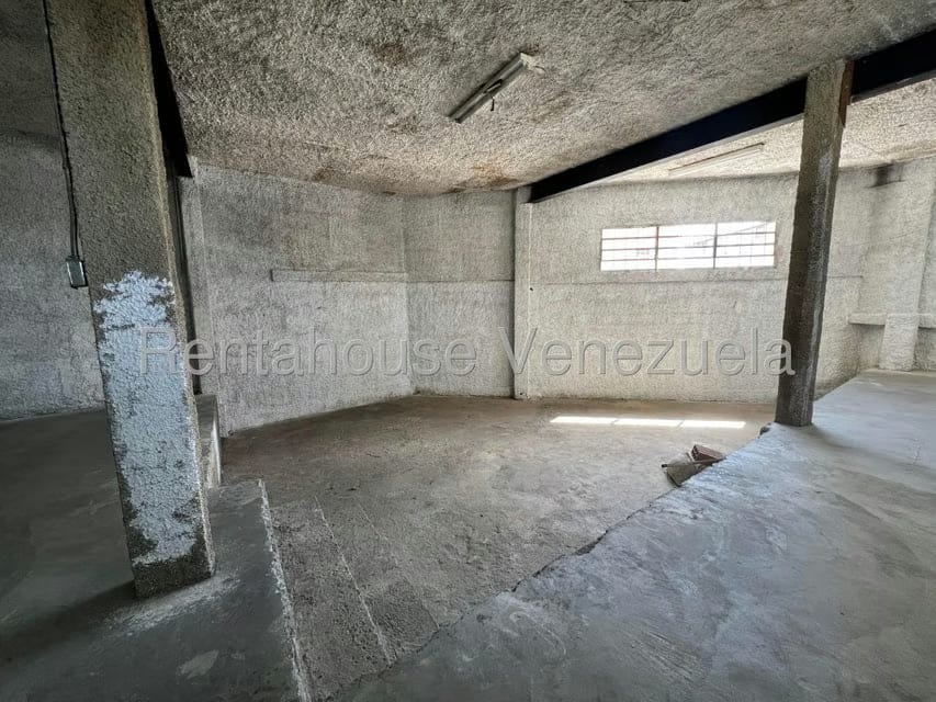 Comercial (Galpon - Deposito) en Alquiler en Altamira, Distrito Metropolitano - 16