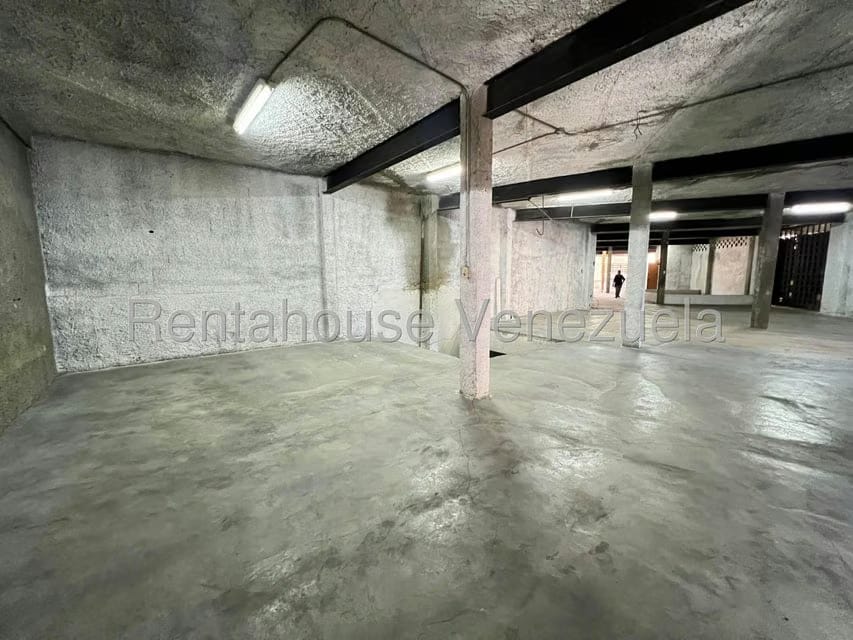 Comercial (Galpon - Deposito) en Alquiler en Altamira, Distrito Metropolitano - 3