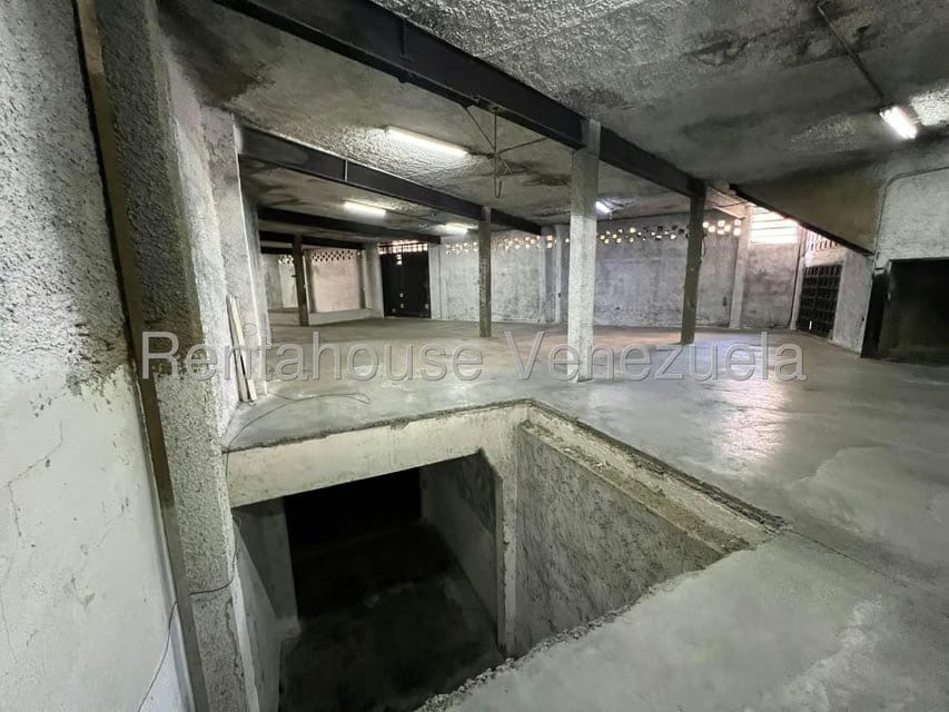 Comercial (Galpon - Deposito) en Alquiler en Altamira, Distrito Metropolitano - 4