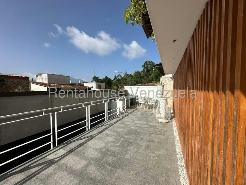 Casa (Duplex) en Venta en Los Naranjos del Cafetal, Distrito Metropolitano - 3