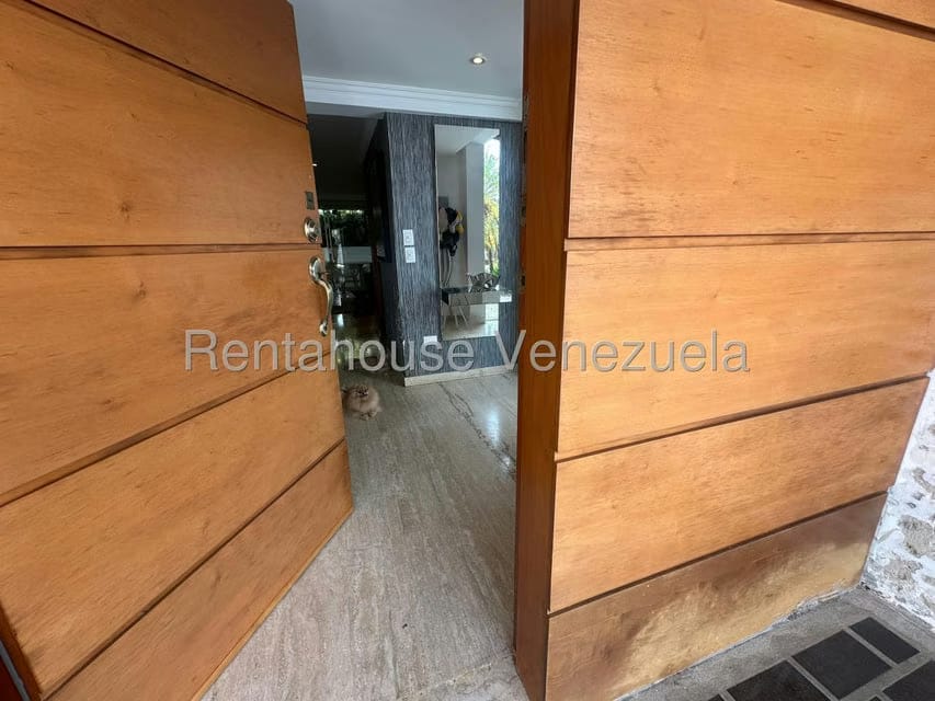 Casa (Duplex) en Venta en Los Naranjos del Cafetal, Distrito Metropolitano - 4