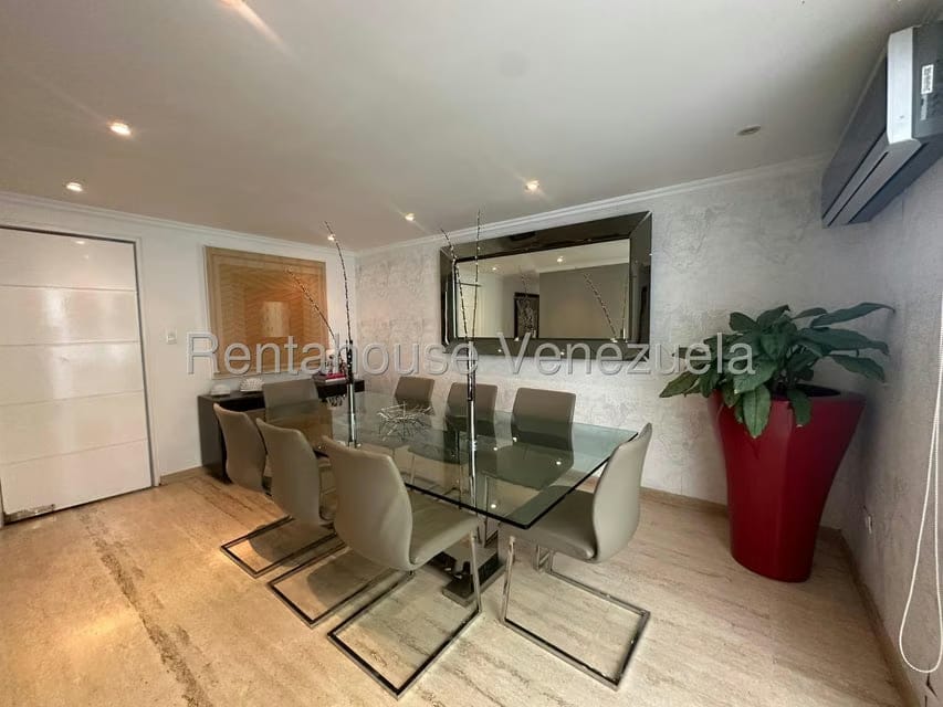 Casa (Duplex) en Venta en Los Naranjos del Cafetal, Distrito Metropolitano - 33