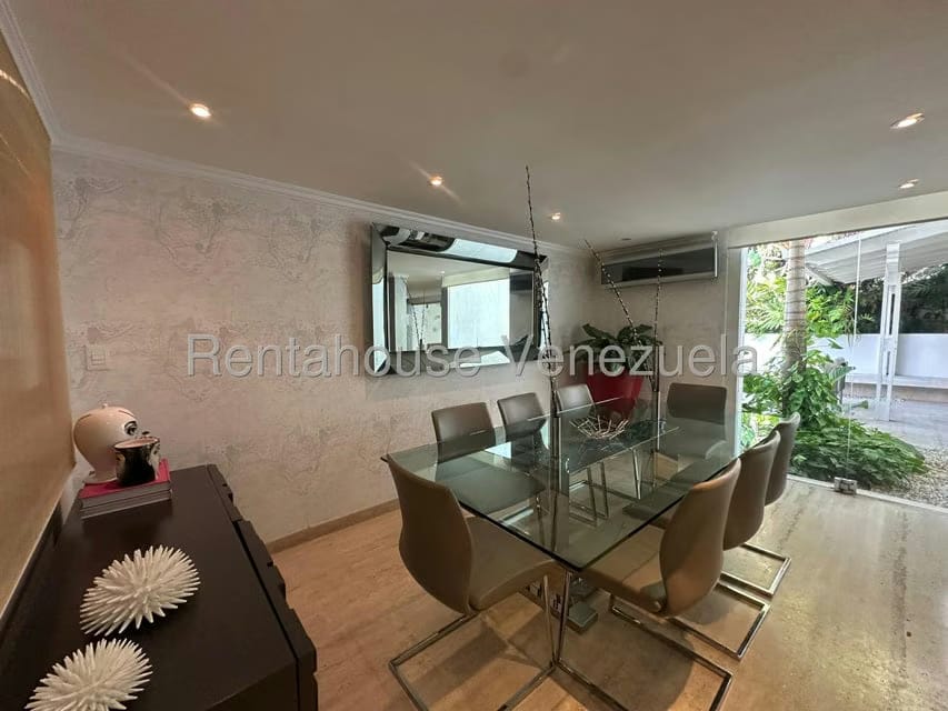 Casa (Duplex) en Venta en Los Naranjos del Cafetal, Distrito Metropolitano - 34