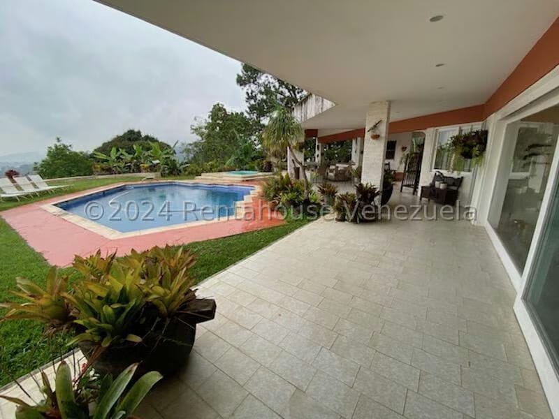 Casa (Multipes Niveles) en Venta en La Lagunita Country Club, Distrito Metropolitano - 28