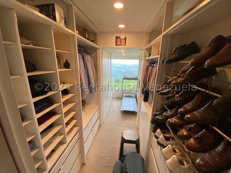 Casa (Multipes Niveles) en Venta en La Lagunita Country Club, Distrito Metropolitano - 36