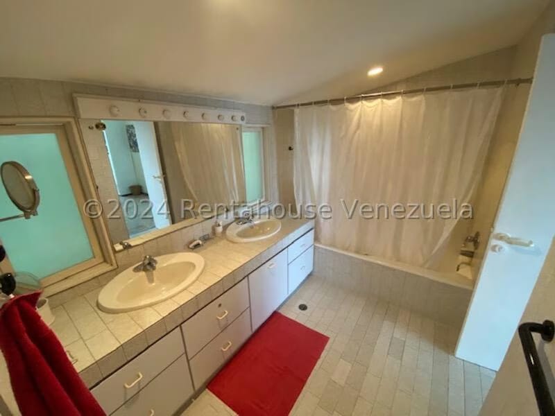Casa (Multipes Niveles) en Venta en La Lagunita Country Club, Distrito Metropolitano - 45