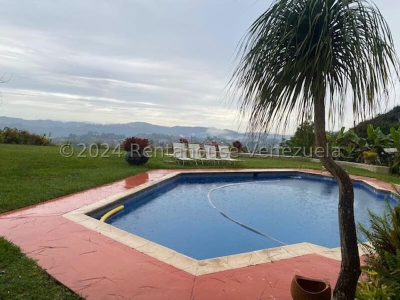 Casa (Multipes Niveles) en Venta en La Lagunita Country Club, Distrito Metropolitano - 90
