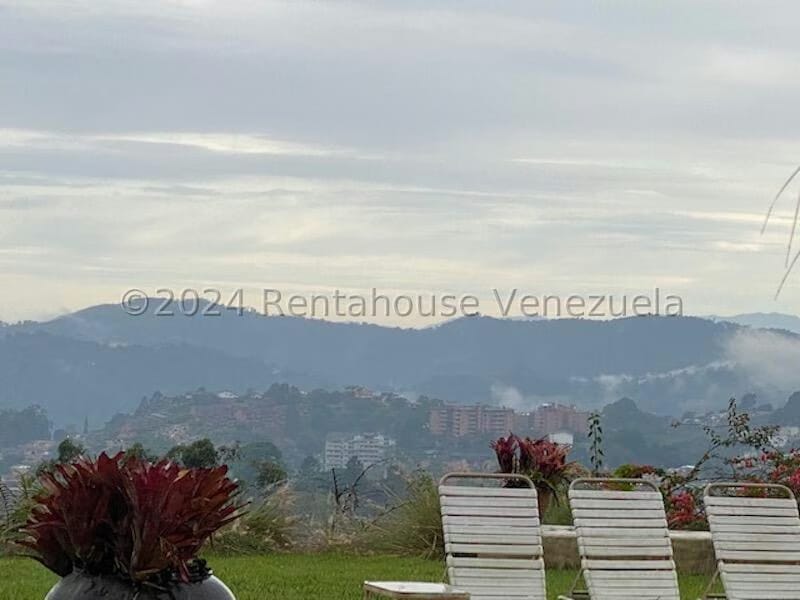 Casa (Multipes Niveles) en Venta en La Lagunita Country Club, Distrito Metropolitano - 91