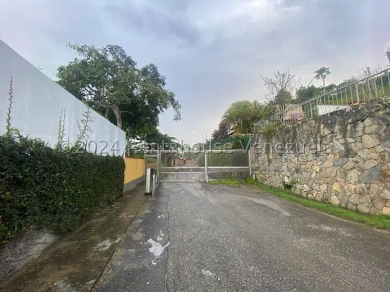 Casa (Multipes Niveles) en Venta en La Lagunita Country Club, Distrito Metropolitano - 100