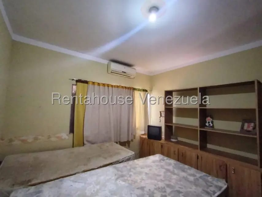 Casa (1 Nivel) en Venta en Centro, Lara - 9