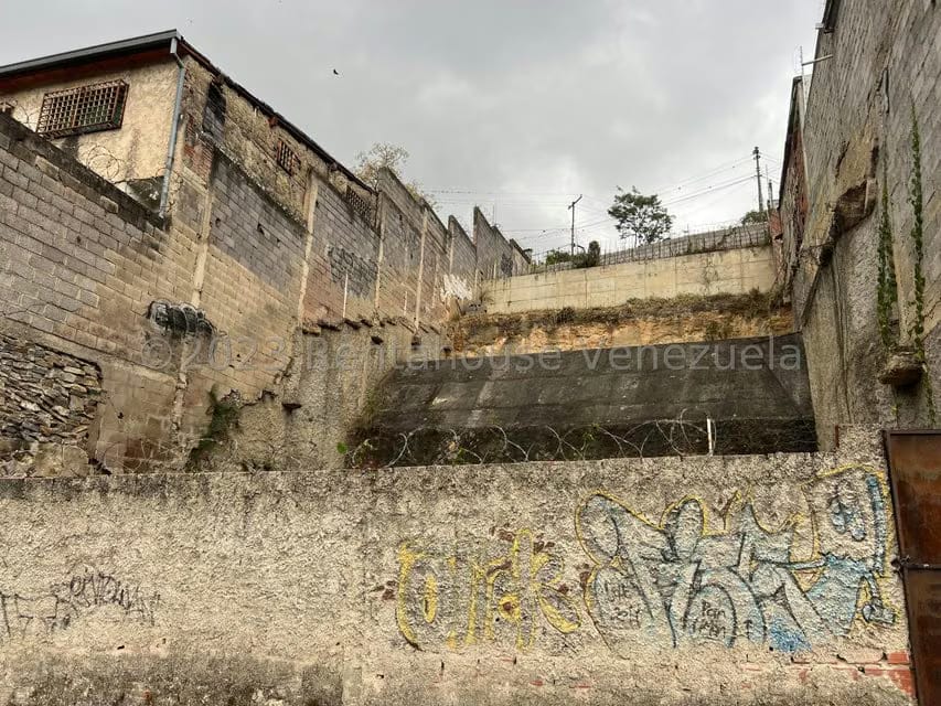 Terreno (Residencial) en Venta en Charallavito, Distrito Metropolitano
