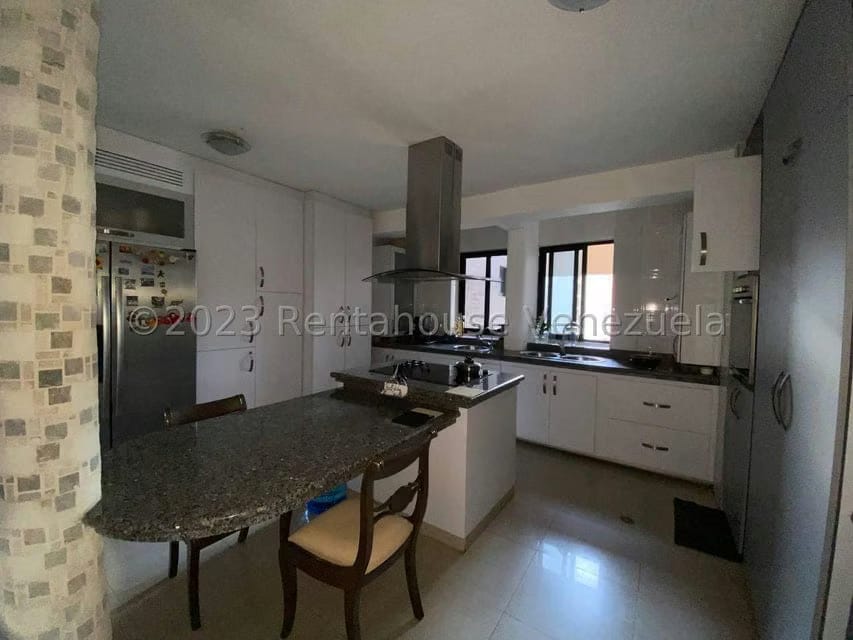 Apartamento (1 Nivel) en Venta en Valles de Camoruco, Carabobo - 4