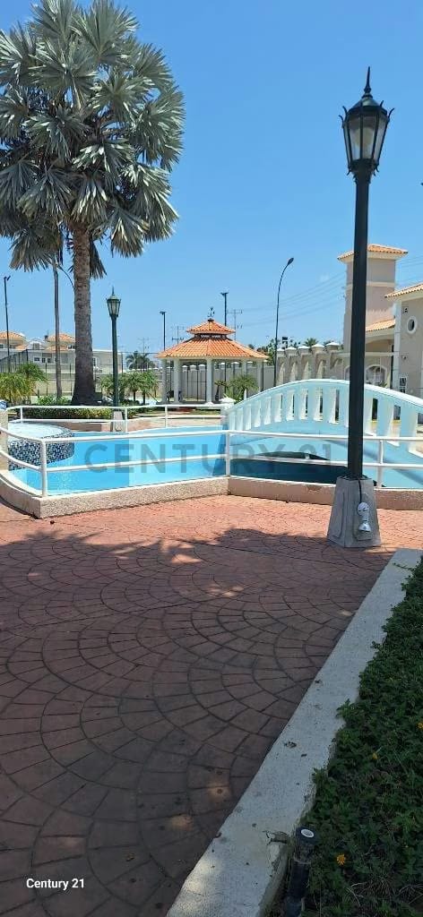 En venta Casa en Conjunto Residencial Palma Dorada, Av Fuerzas Armadas,Maracaibo - 27