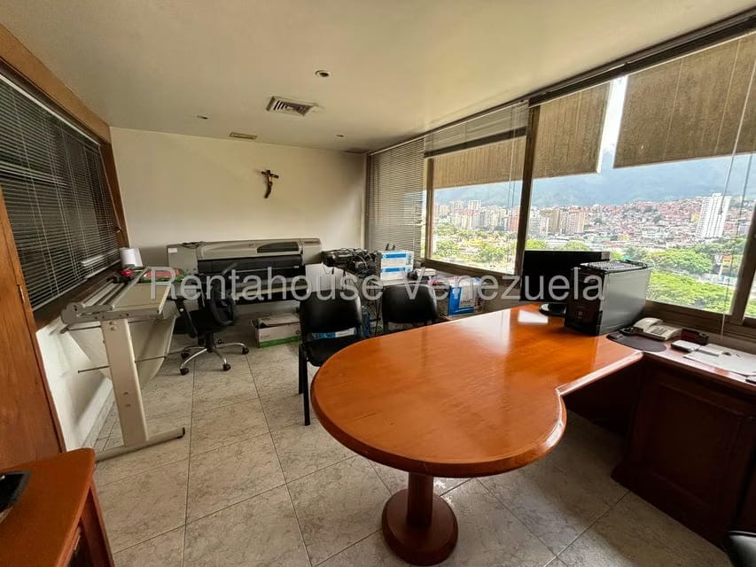 Comercial (Oficina) en Alquiler en Colinas de La California, Distrito Metropolitano - 9