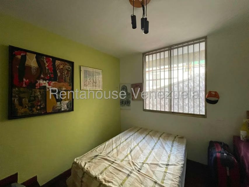 Casa (Multipes Niveles) en Venta en Colinas de Santa Monica, Distrito Metropolitano - 17