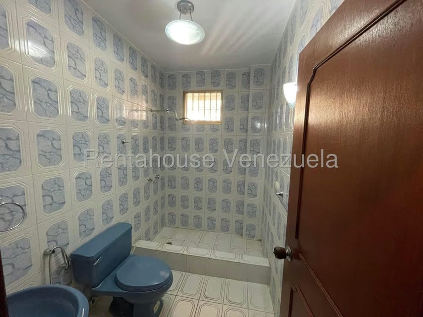 Casa (Multipes Niveles) en Venta en Colinas de Santa Monica, Distrito Metropolitano - 20
