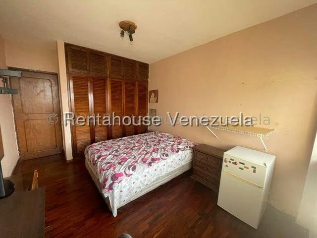 Casa (Multipes Niveles) en Venta en Colinas de Santa Monica, Distrito Metropolitano - 21