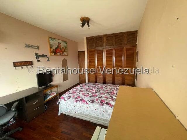 Casa (Multipes Niveles) en Venta en Colinas de Santa Monica, Distrito Metropolitano - 22