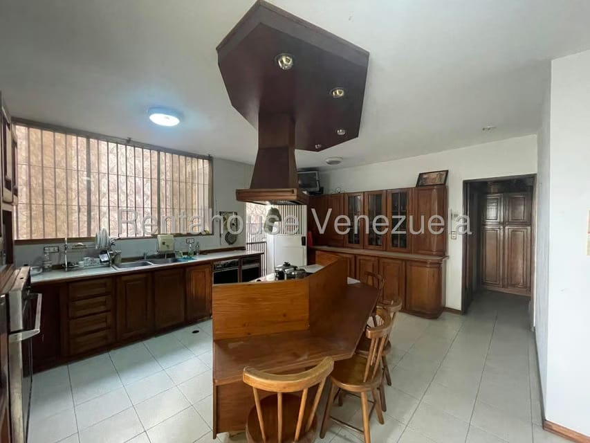 Casa (Multipes Niveles) en Venta en Colinas de Santa Monica, Distrito Metropolitano - 27