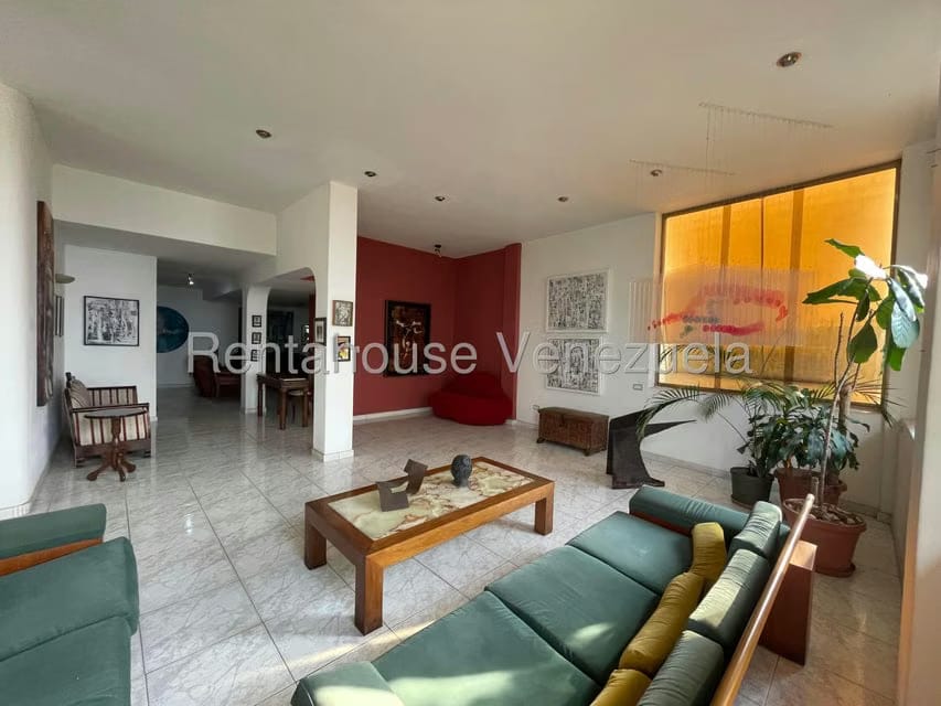 Casa (Multipes Niveles) en Venta en Colinas de Santa Monica, Distrito Metropolitano - 33
