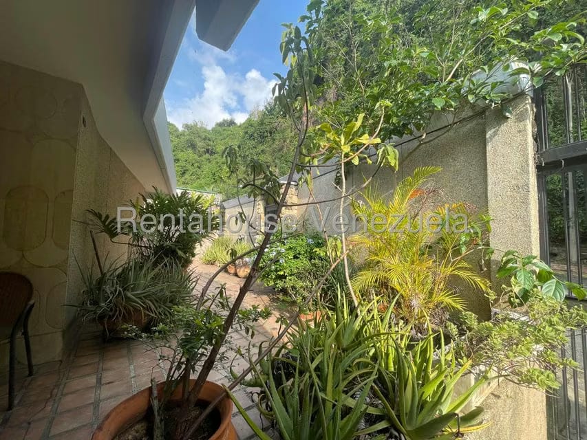 Casa (Multipes Niveles) en Venta en Colinas de Santa Monica, Distrito Metropolitano - 5