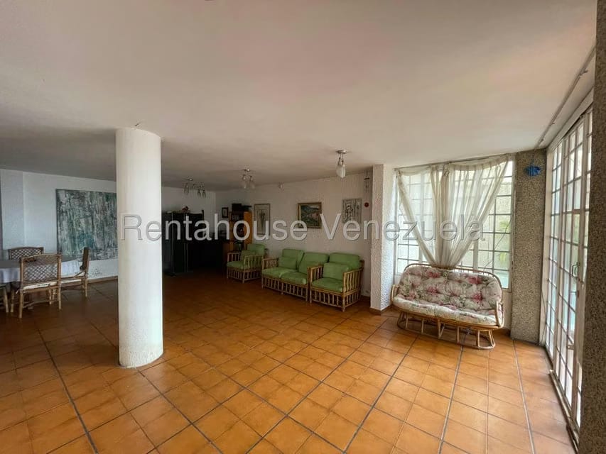 Casa (Multipes Niveles) en Venta en Colinas de Santa Monica, Distrito Metropolitano - 49