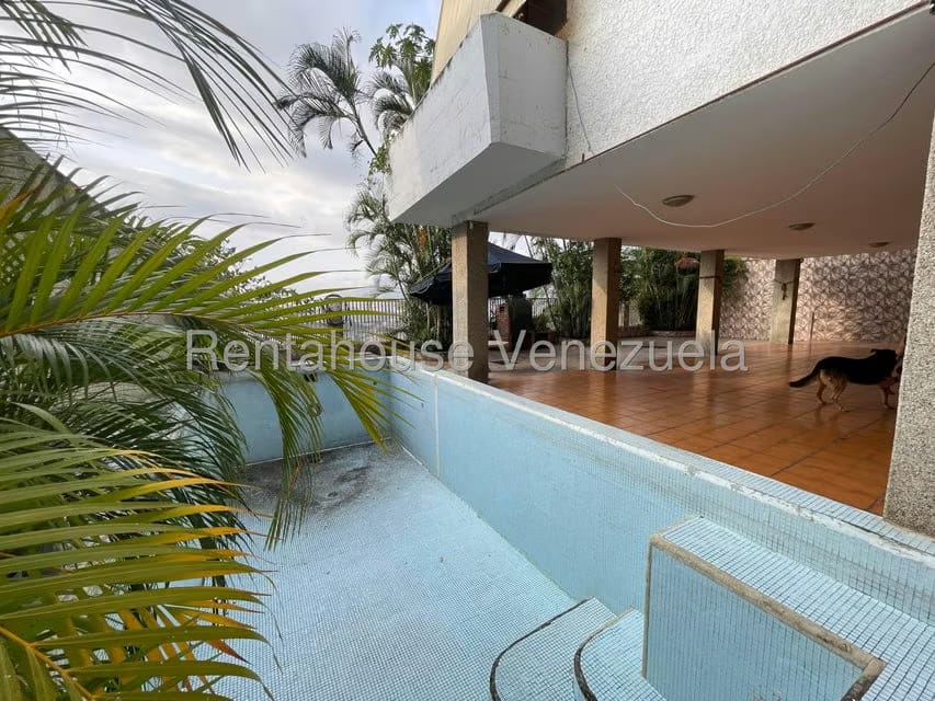 Casa (Multipes Niveles) en Venta en Colinas de Santa Monica, Distrito Metropolitano - 53