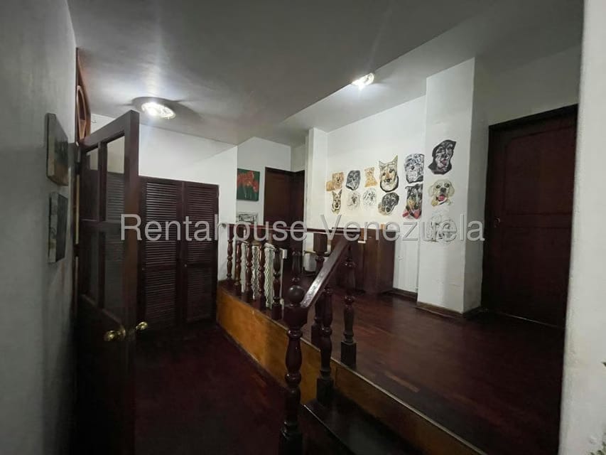 Casa (Multipes Niveles) en Venta en Colinas de Santa Monica, Distrito Metropolitano - 7
