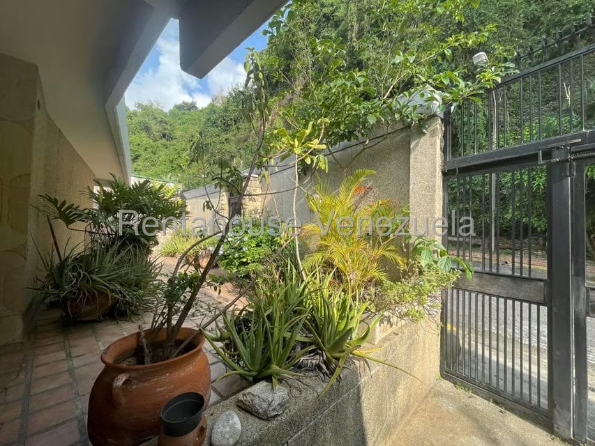 Casa (Multipes Niveles) en Venta en Colinas de Santa Monica, Distrito Metropolitano - 64