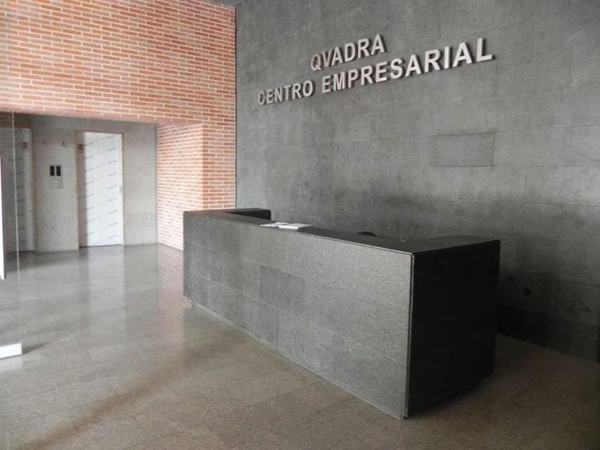 Comercial (Oficina) en Venta en Los Dos Caminos, Distrito Metropolitano - 2