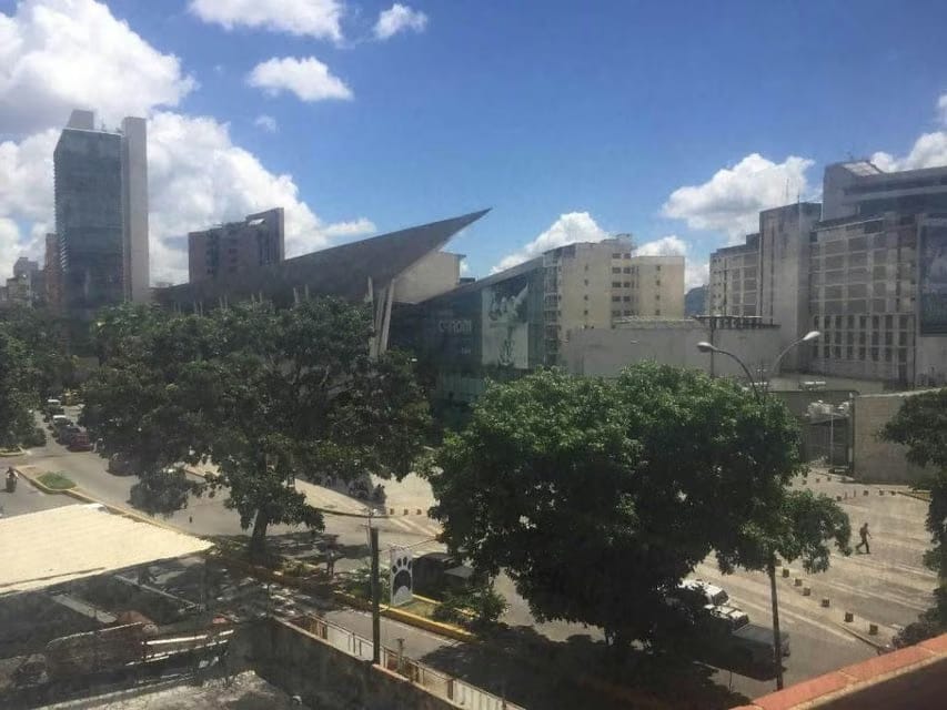 Comercial (Oficina) en Venta en Los Dos Caminos, Distrito Metropolitano - 13