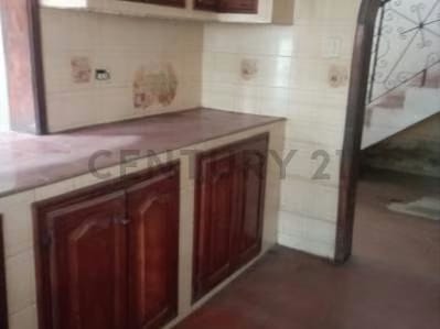 SE VENDE Casa comercial Barrio central ,calle silva