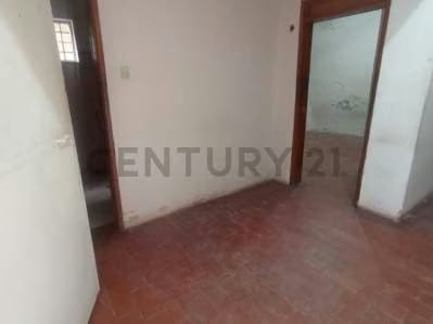 SE VENDE Casa comercial Barrio central ,calle silva - 5