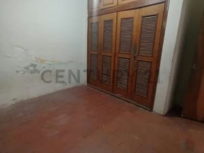 SE VENDE Casa comercial Barrio central ,calle silva - 6