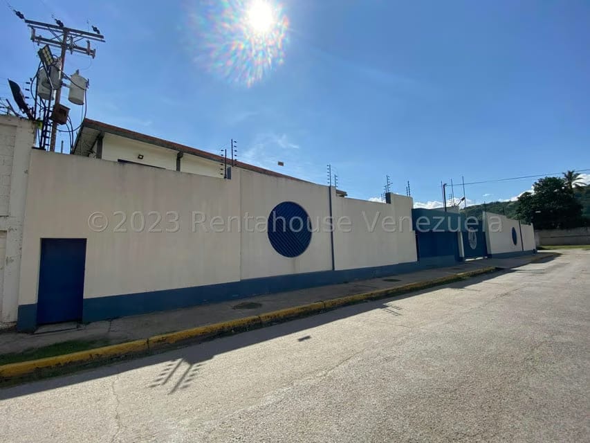 Comercial (Galpon - Deposito) en Venta en San Joaquin de Turmero, Aragua - 2