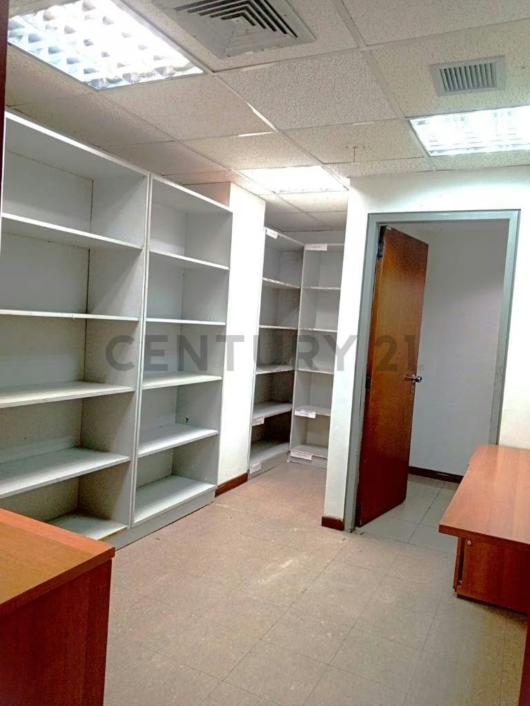 ¡Oportunidad de Inversión Única! Local Comercial en Alquiler en La Casona II - 13