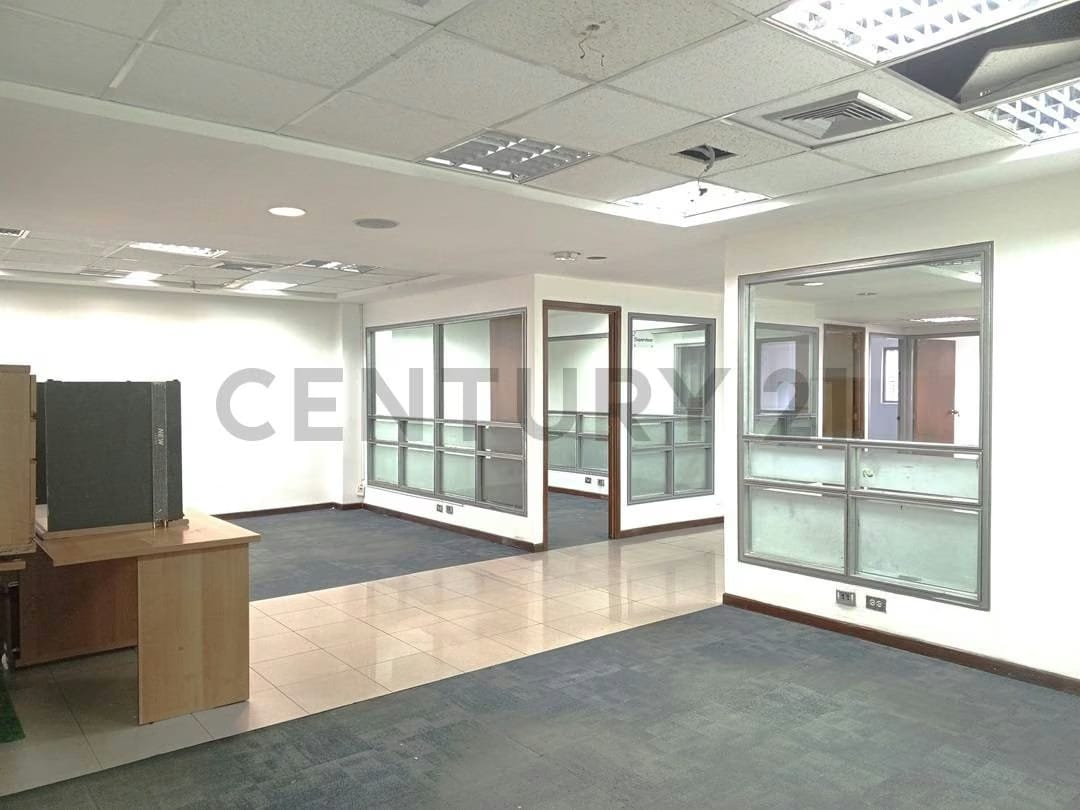 ¡Oportunidad de Inversión Única! Local Comercial en Alquiler en La Casona II - 18