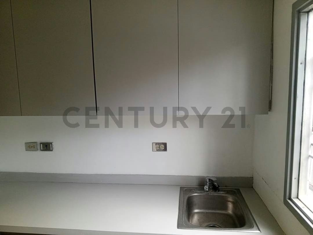 ¡Oportunidad de Inversión Única! Local Comercial en Alquiler en La Casona II - 19