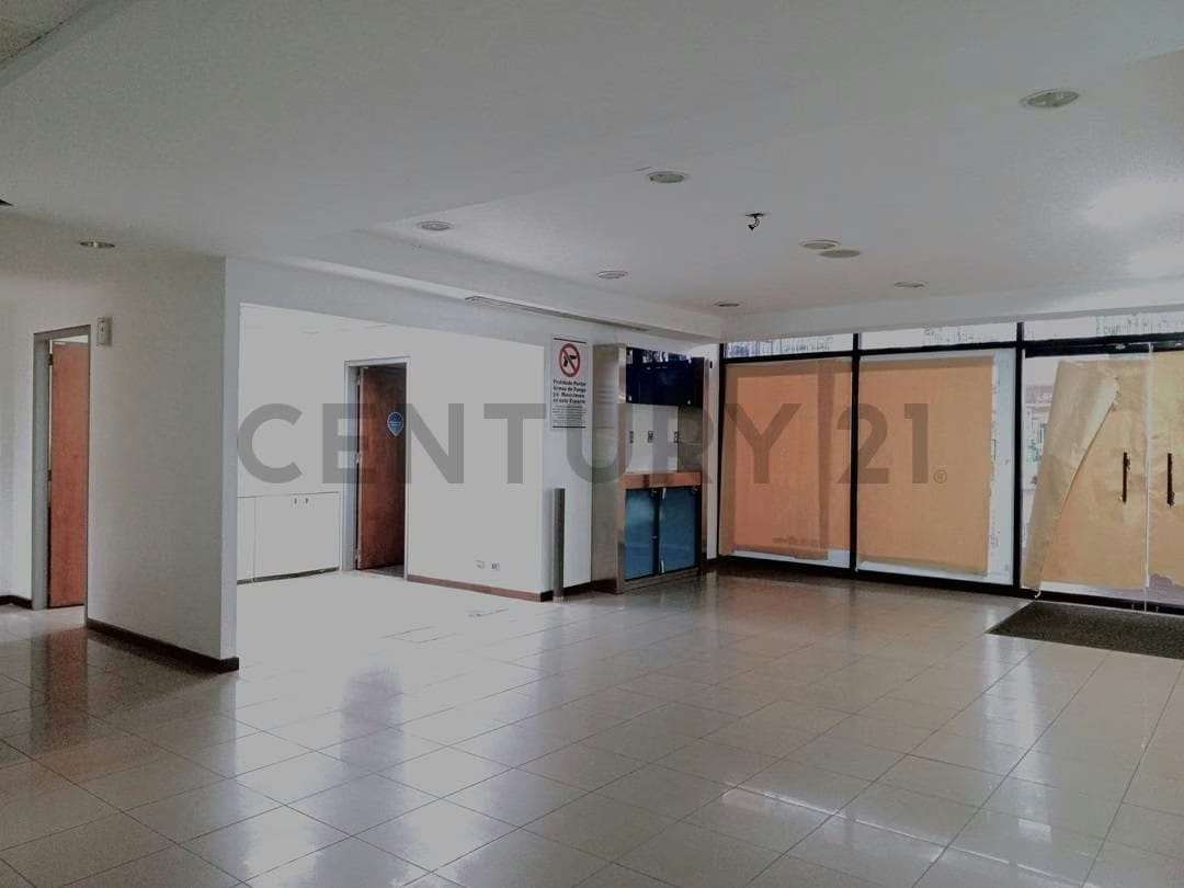¡Oportunidad de Inversión Única! Local Comercial en Alquiler en La Casona II - 7