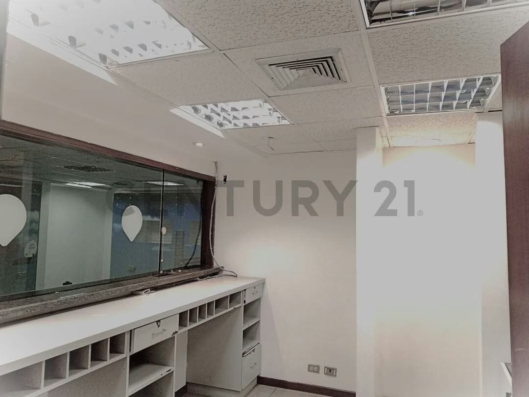¡Oportunidad de Inversión Única! Local Comercial en Alquiler en La Casona II - 8