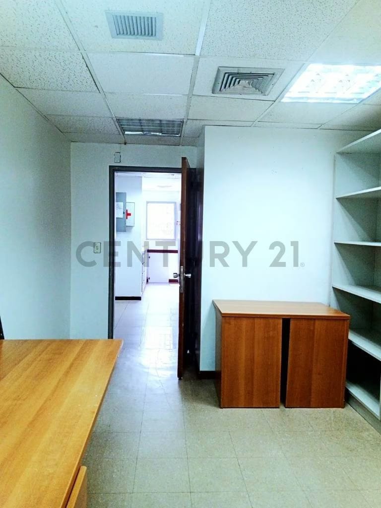 ¡Oportunidad de Inversión Única! Local Comercial en Alquiler en La Casona II - 10