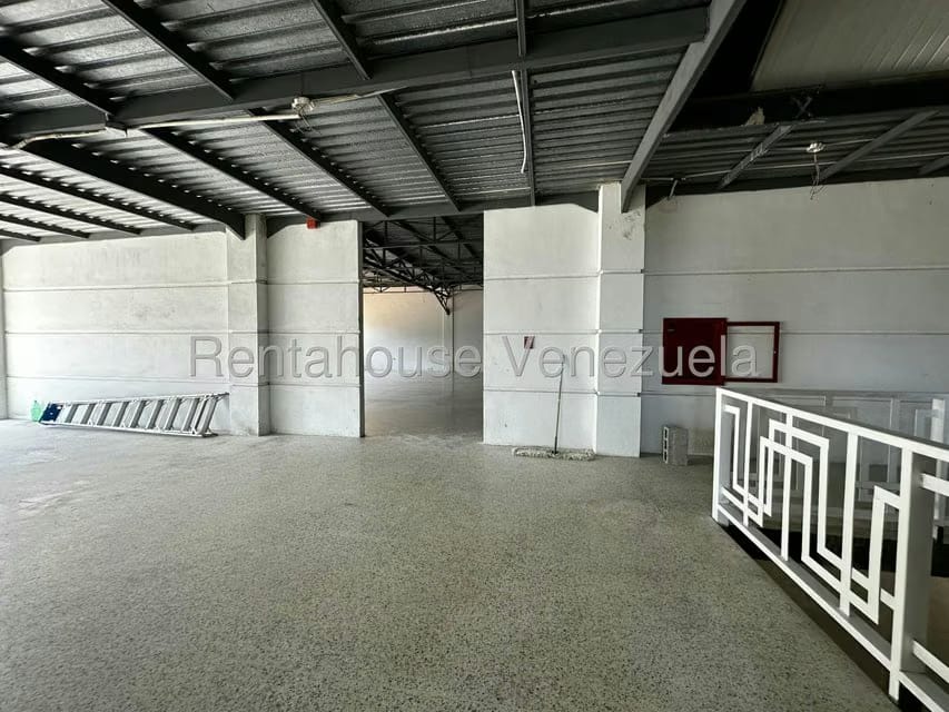 Comercial (Local Comercial) en Alquiler en Parroquia Concepcion, Lara - 2