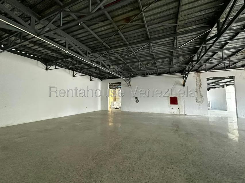 Comercial (Local Comercial) en Alquiler en Parroquia Concepcion, Lara - 24