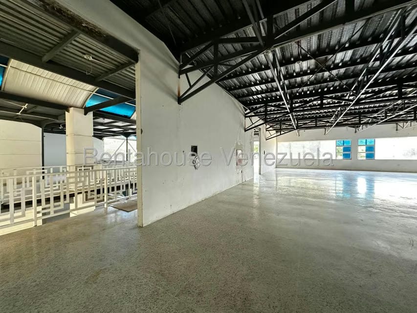 Comercial (Local Comercial) en Alquiler en Parroquia Concepcion, Lara - 27