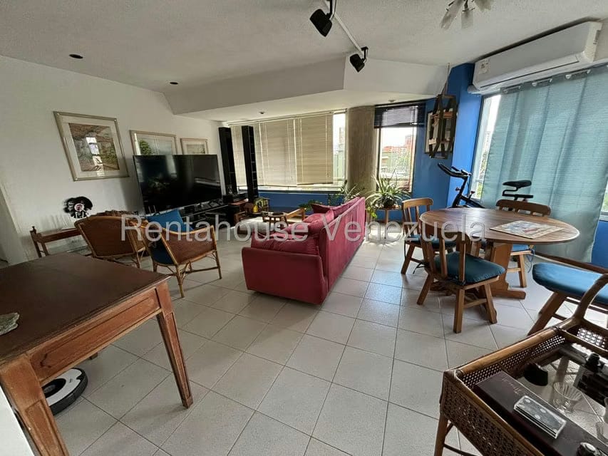 Apartamento (1 Nivel) en Alquiler en Montecristo, Distrito Metropolitano - 2