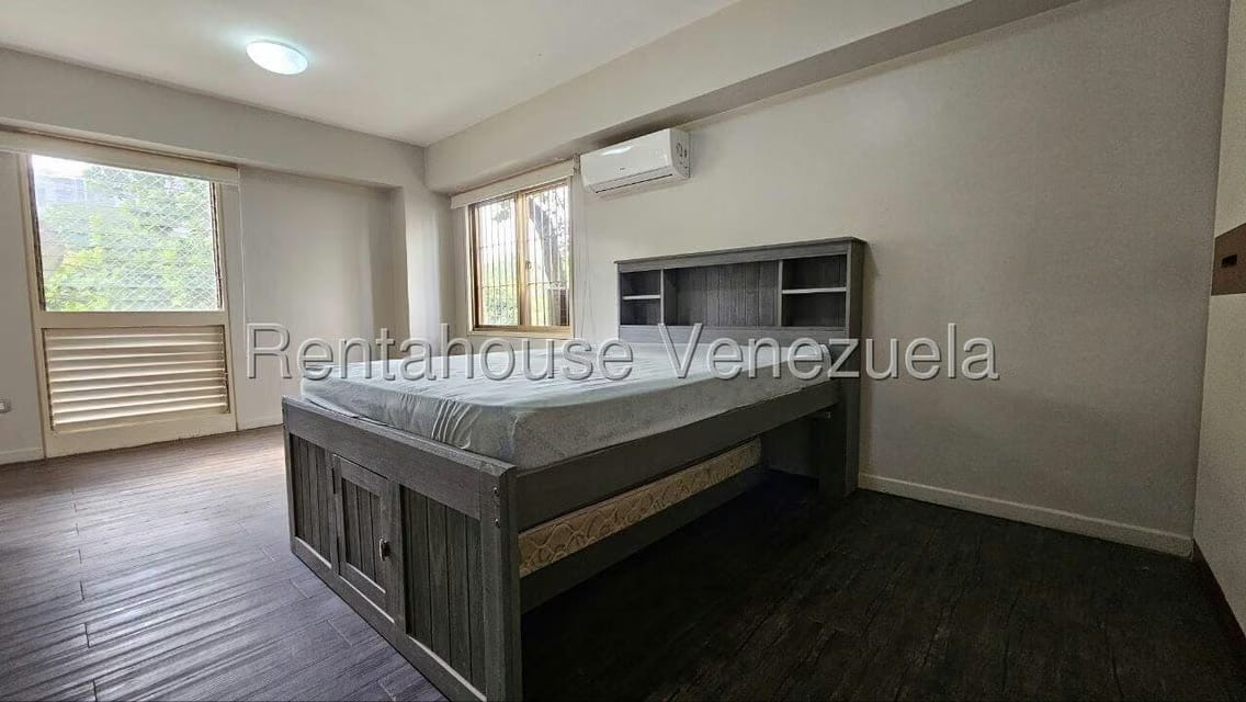 Apartamento (1 Nivel) en Alquiler en Campo Alegre, Distrito Metropolitano - 12